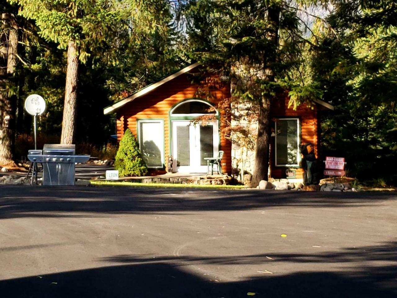 Riverfront Motel & Cabins Thompson Falls Zewnętrze zdjęcie